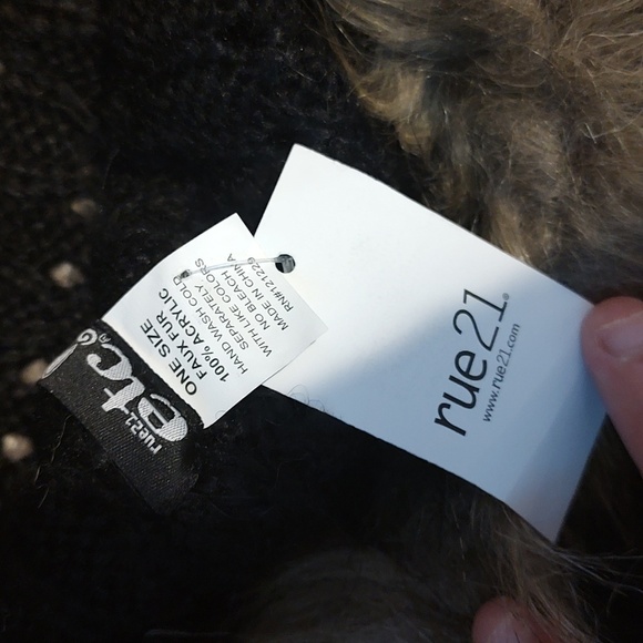 NWT Rue21 Faux Fur Scarf - Picture 2 of 3